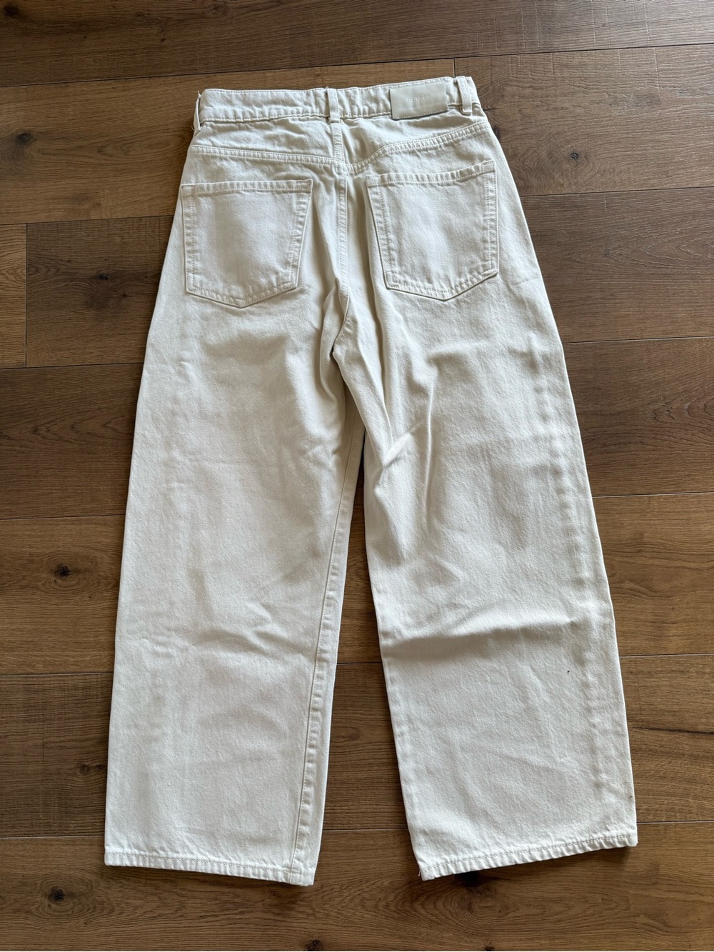 DL1961 Taylor Barrel jeans in Soft Cream - Picture 3 of 4